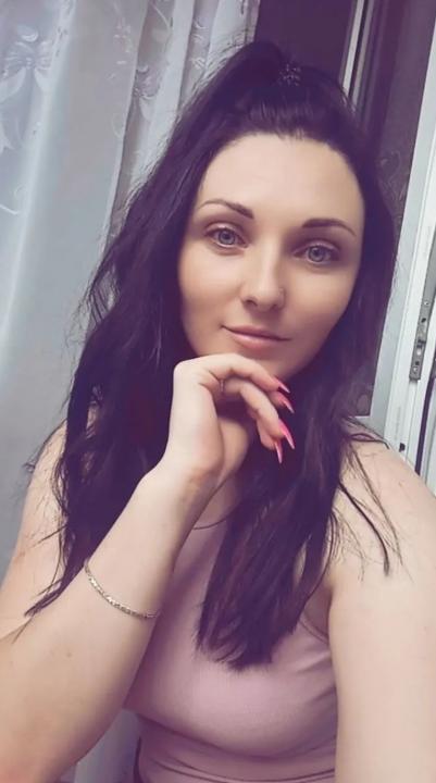 Webcam chat profile for VelvetBliss: Ask about my Hobbies