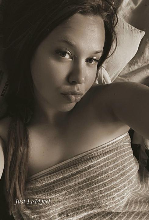 Webcam chat profile for FionaLuis: Kissing