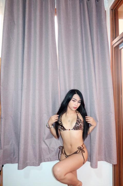 Webcam chat profile for Sweetbee: Bondage & discipline
