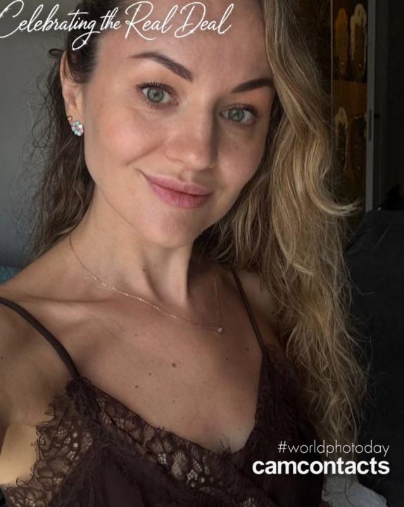 Webcam chat profile for KittyX555: Ask about my Hobbies