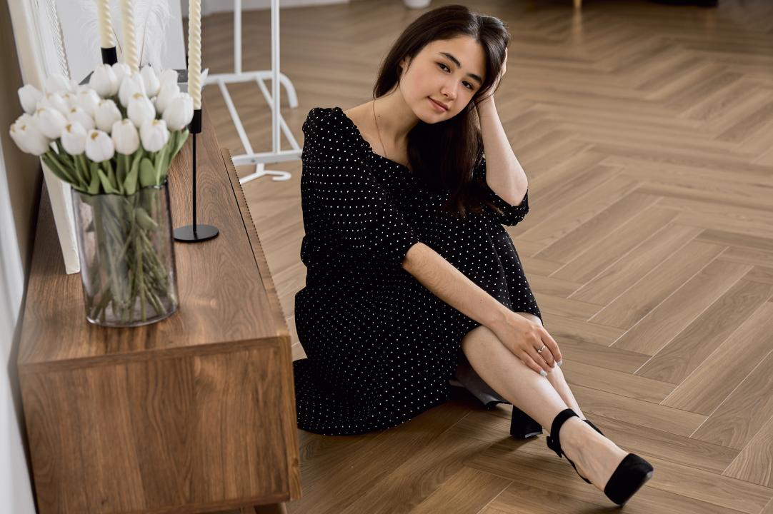 Webcam chat profile for DianaSwetty: Legs, feet & shoes