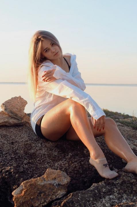 Webcam chat profile for Nensi: Outfits