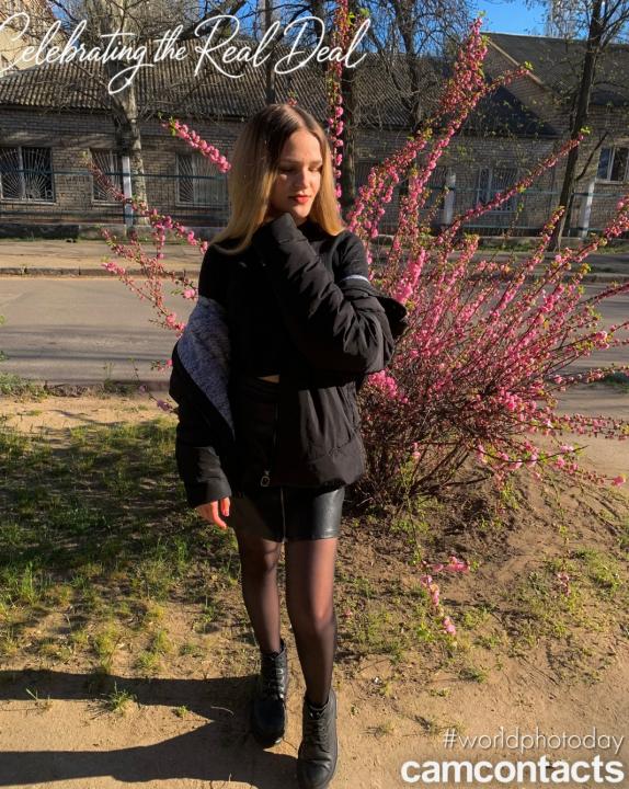Webcam chat profile for 1PrettyMila: Travel