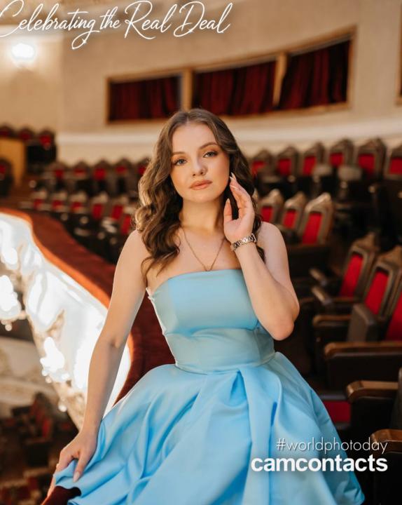 Webcam chat profile for Oleo19: Dancing