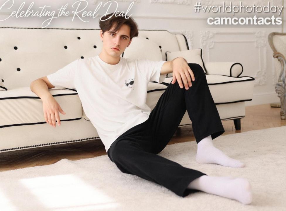 Webcam chat profile for JeffreyC21: Legs, feet & shoes