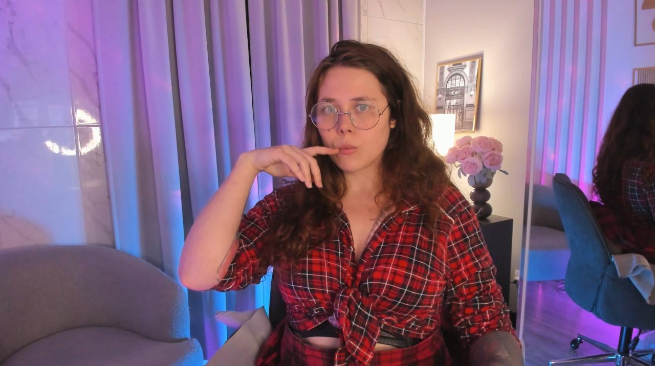 Webcam chat profile for SophiePure: Bondage & discipline