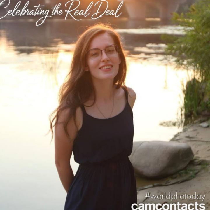 Webcam chat profile for YourNicole: Travel