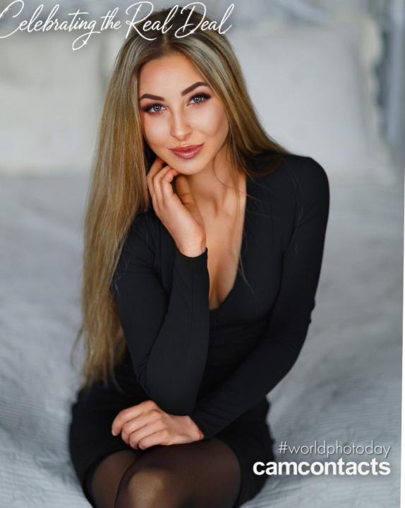 Webcam chat profile for VelvetObsession: Leather