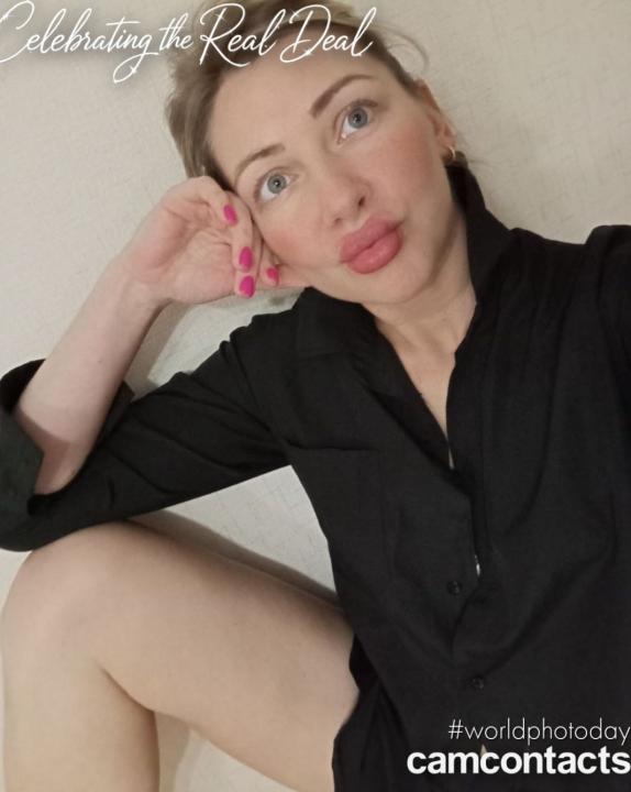 Webcam chat profile for Velvetta: Outfits