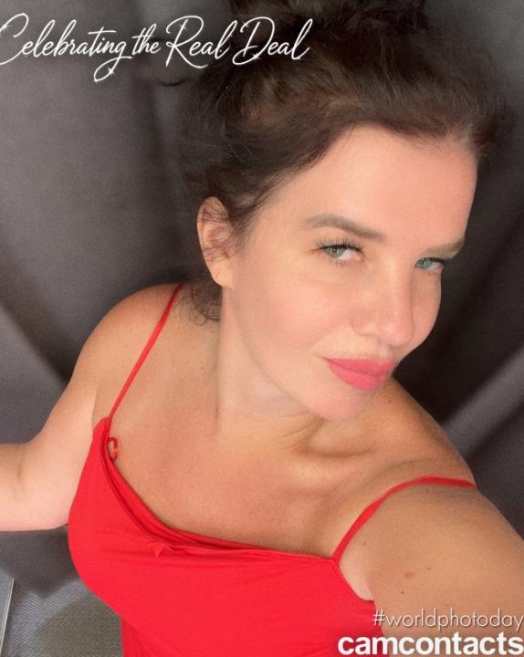 Webcam chat profile for 000MiLady: Dancing