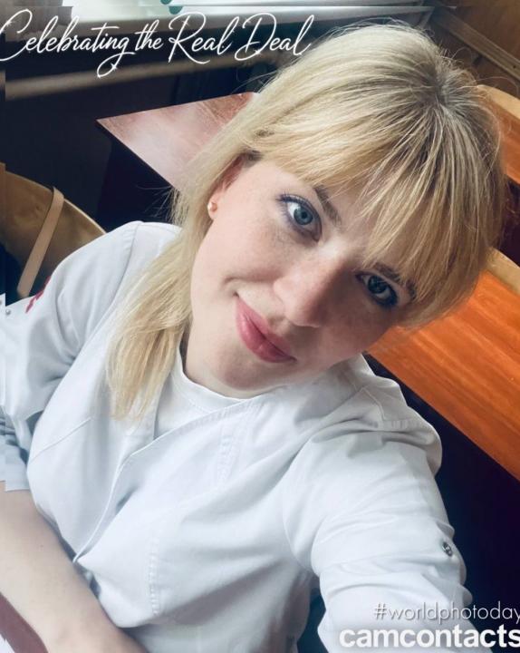 Webcam chat profile for MissFlame: Ask about my Hobbies