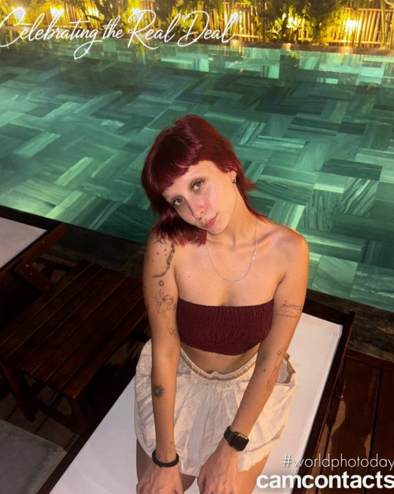 Webcam chat profile for lalaland: Travel