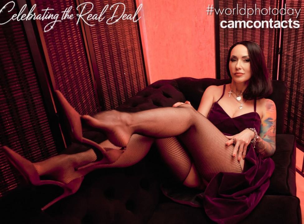 Webcam chat profile for XextasyX: Leather