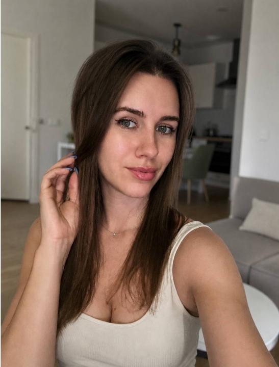 Webcam chat profile for PinkVelour: Ask about my Hobbies