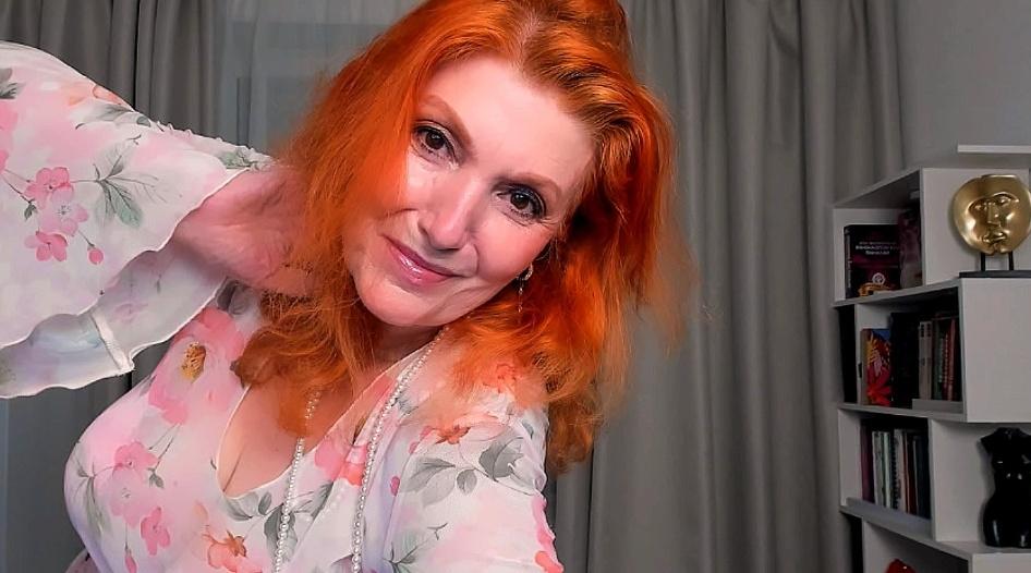 Webcam chat profile for AlmazFireFoxOne: Kissing