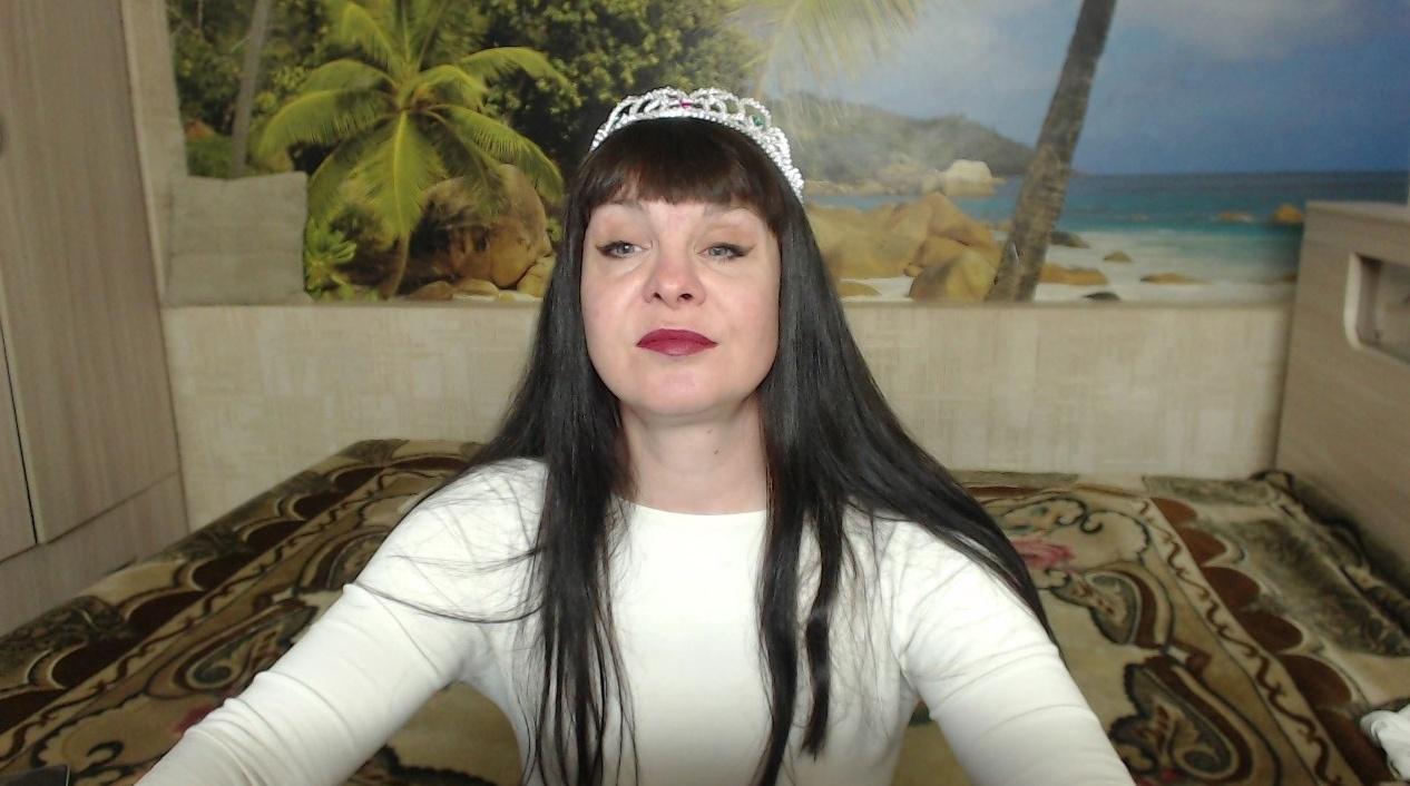 Webcam chat profile for Destinybbb: Bondage & discipline