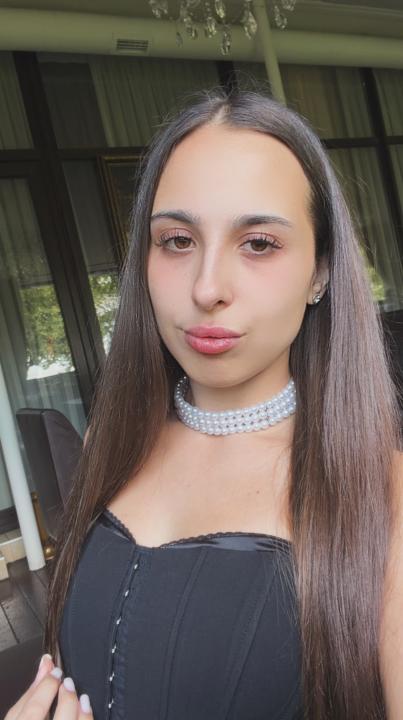 Webcam chat profile for Alisa707: Strip-tease