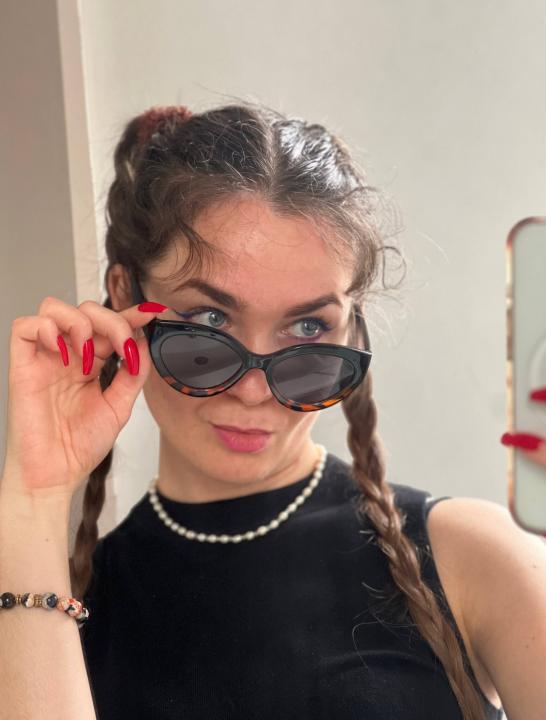Webcam chat profile for Carmelina: Ask about my Hobbies
