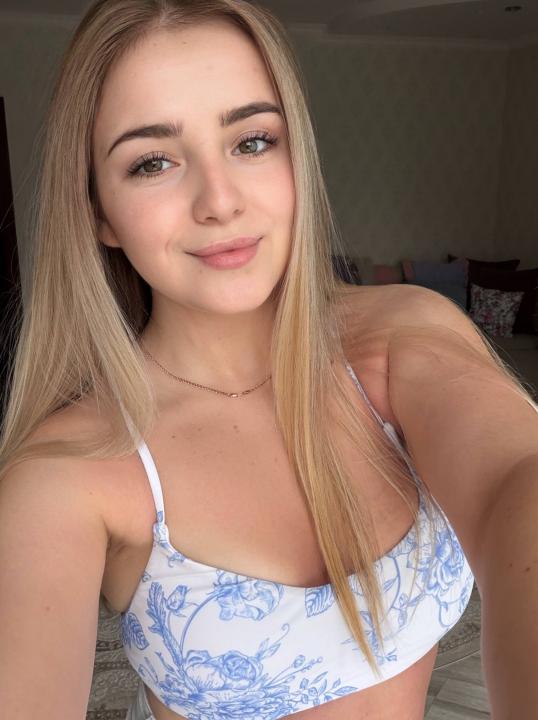 Webcam chat profile for SweetYul7: Ask about my other interests
