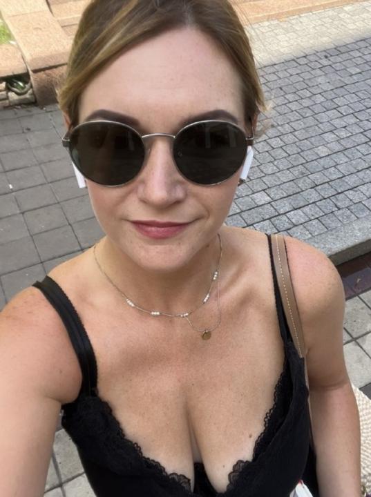 Webcam chat profile for LilyLove25