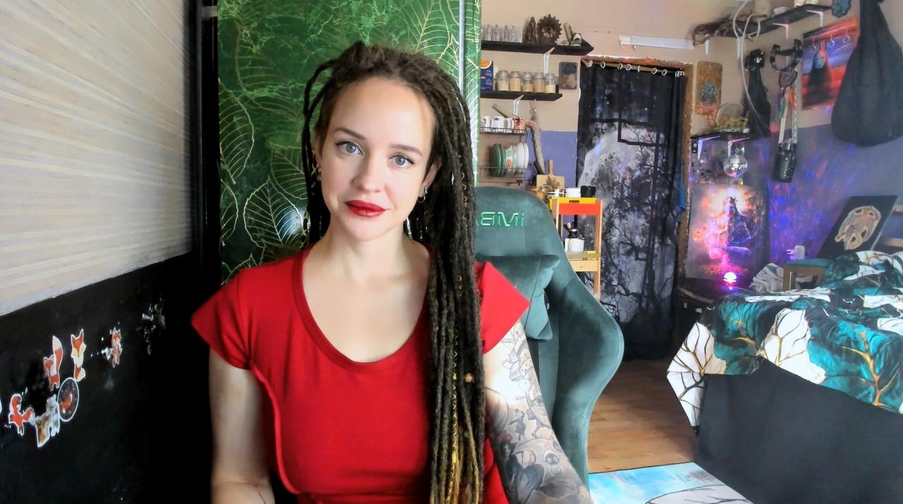 Webcam chat profile for LisaFoxy: Legs, feet & shoes