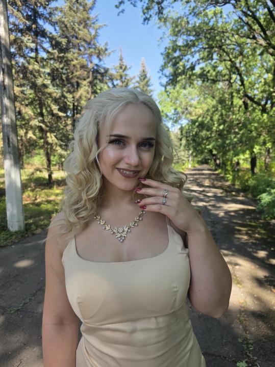 Webcam chat profile for Sloanne: Ask about my Hobbies