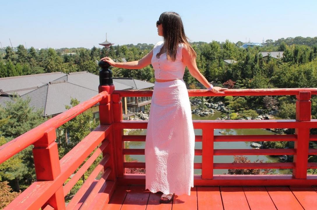 Webcam chat profile for HoneyDrop: Legs, feet & shoes