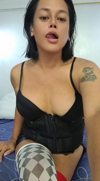 Webcam chat profile for bigcumanne17: Bondage & discipline