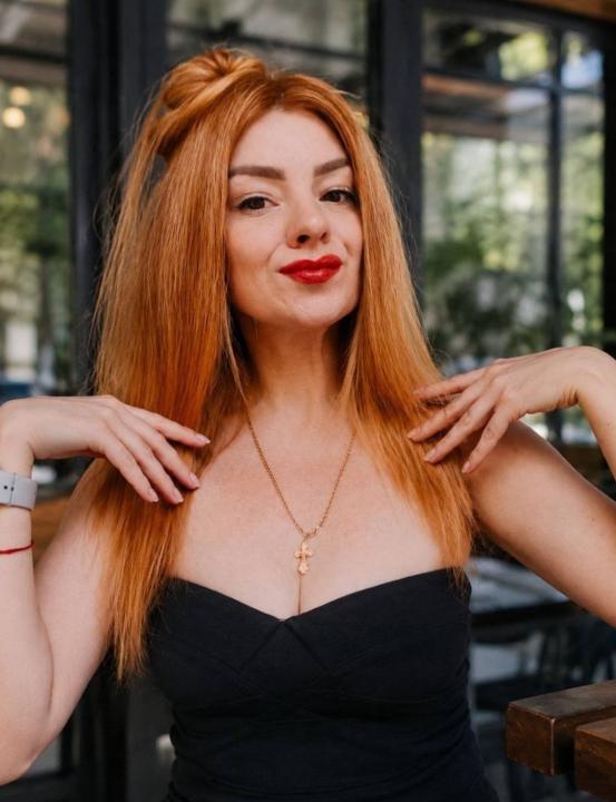 Webcam chat profile for EmiliaLynn: Ask about my Hobbies