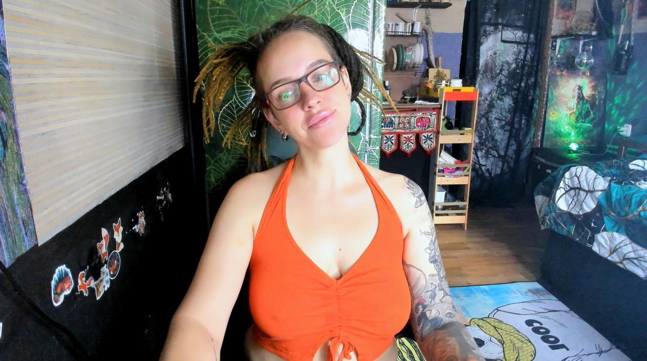Webcam chat profile for LisaFoxy: Legs, feet & shoes