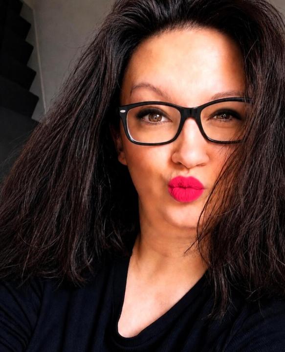 Webcam chat profile for MisssCutiePieXO: Glasses