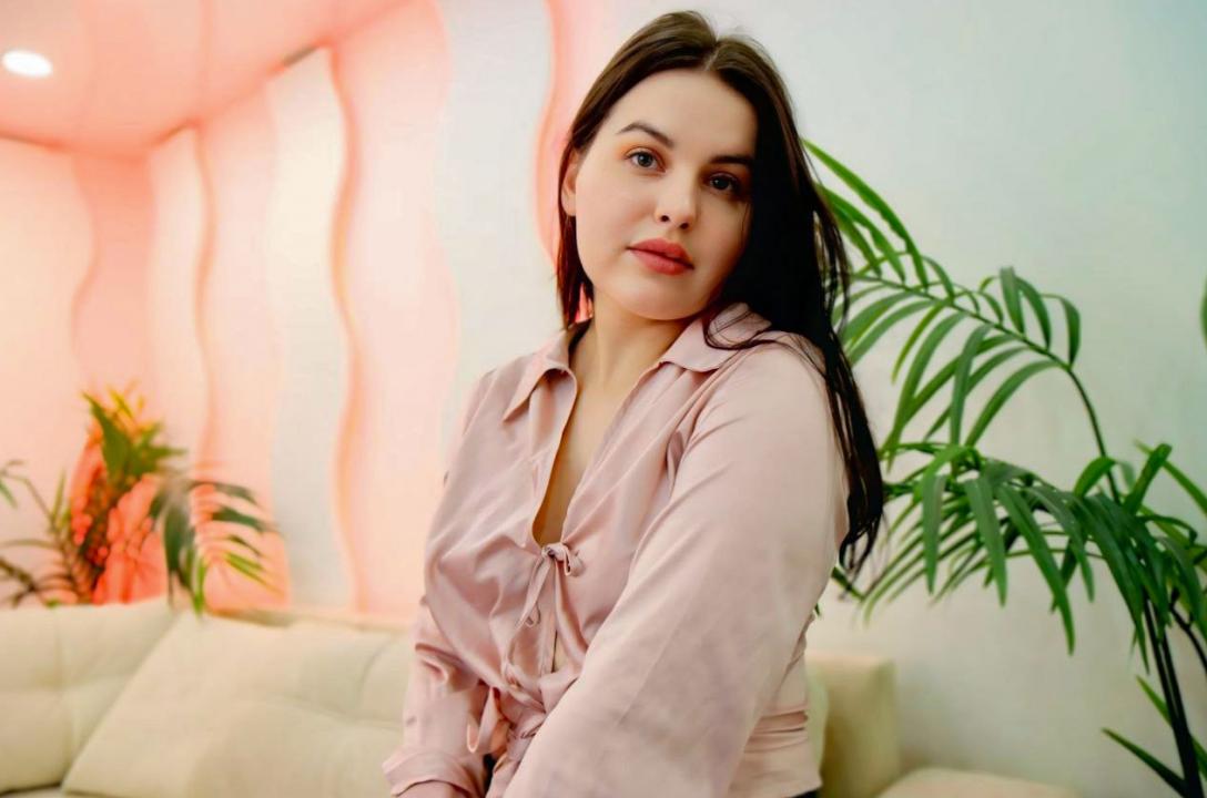 Webcam chat profile for CarrieFenshaw: Kissing