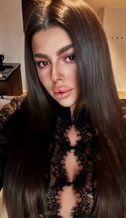 Webcam chat profile for DarkQueen: Outfits