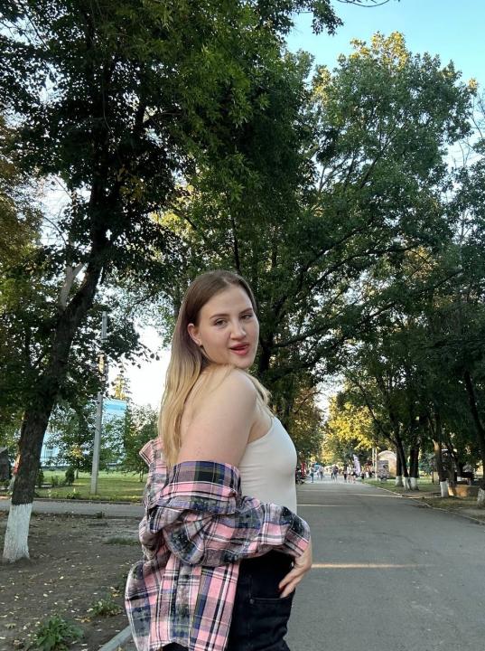 Webcam chat profile for AlisaLove