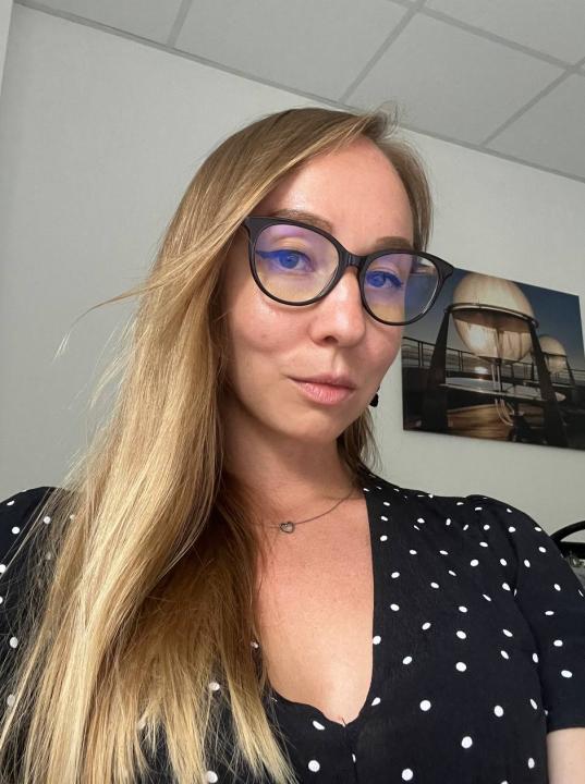 Webcam chat profile for HelenaAmour
