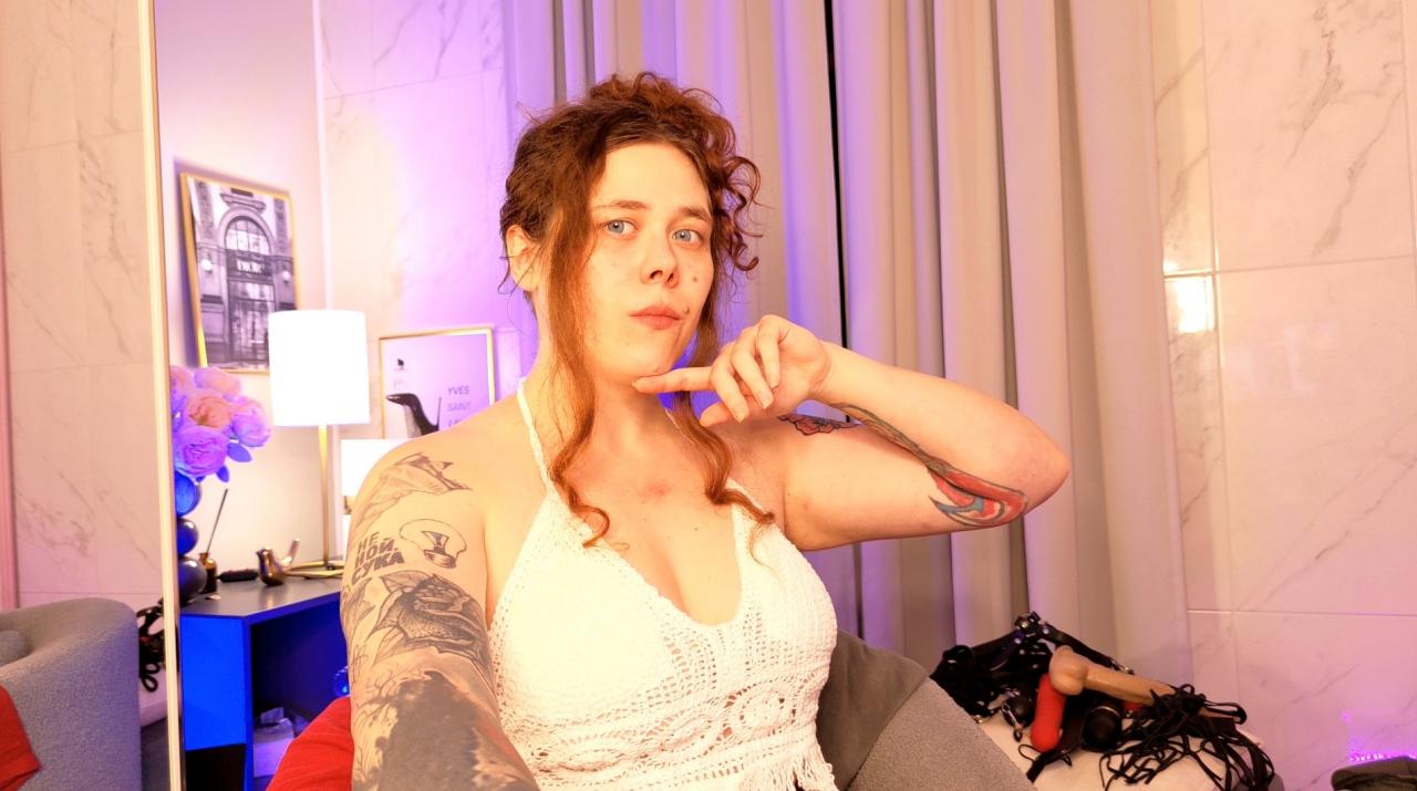 Webcam chat profile for SophiePure: Bondage & discipline