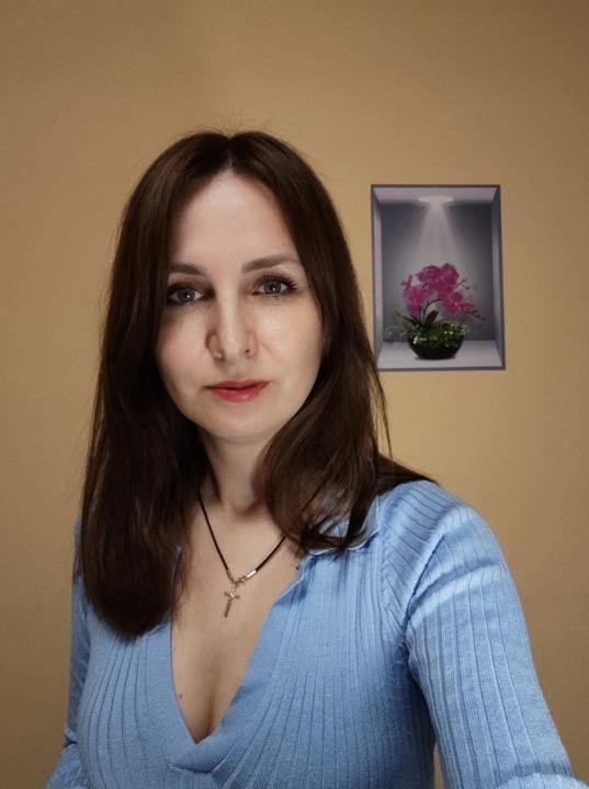Webcam chat profile for LisaBlonde