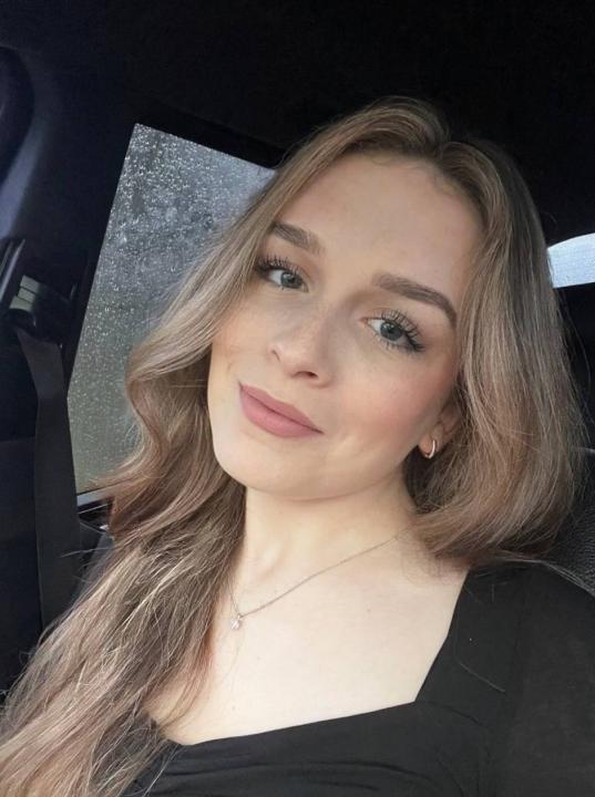 Webcam chat profile for MemorableLady: Ask about my other interests