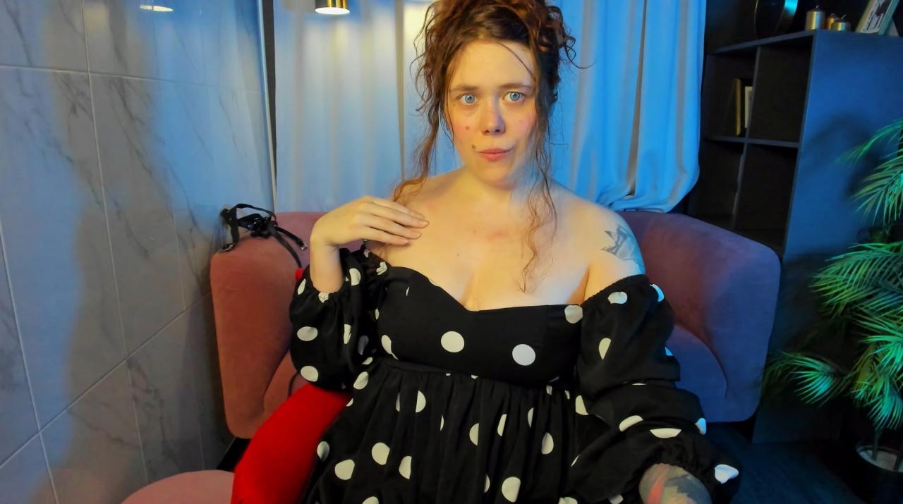 Webcam chat profile for SophiePure: Bondage & discipline