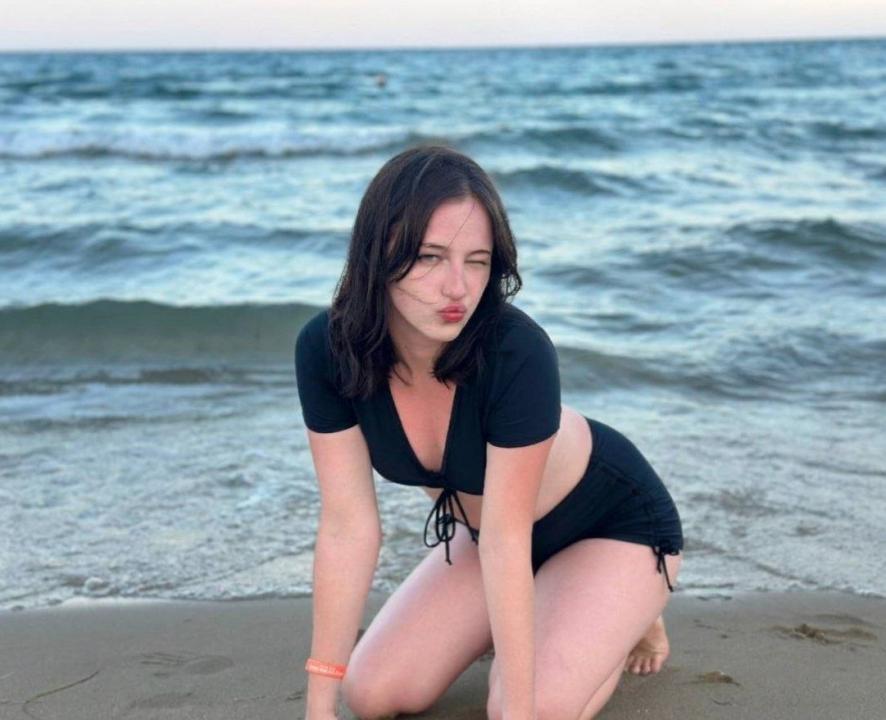 Webcam chat profile for Gabriellla: Outfits