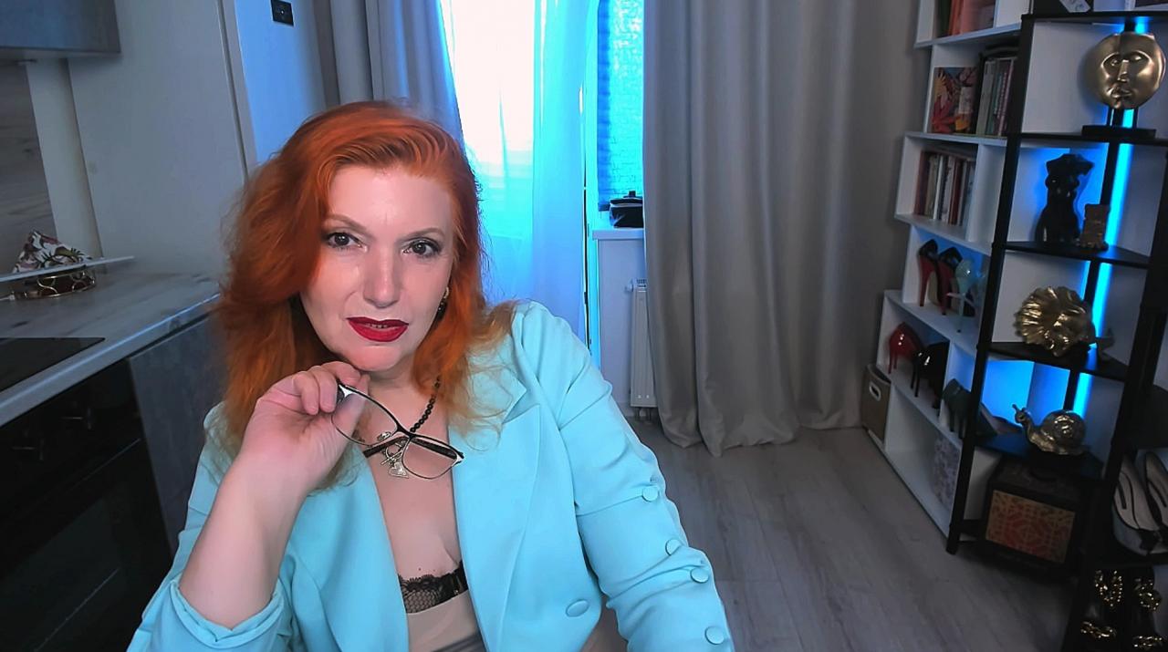 Webcam chat profile for AlmazFireFoxOne: Kissing