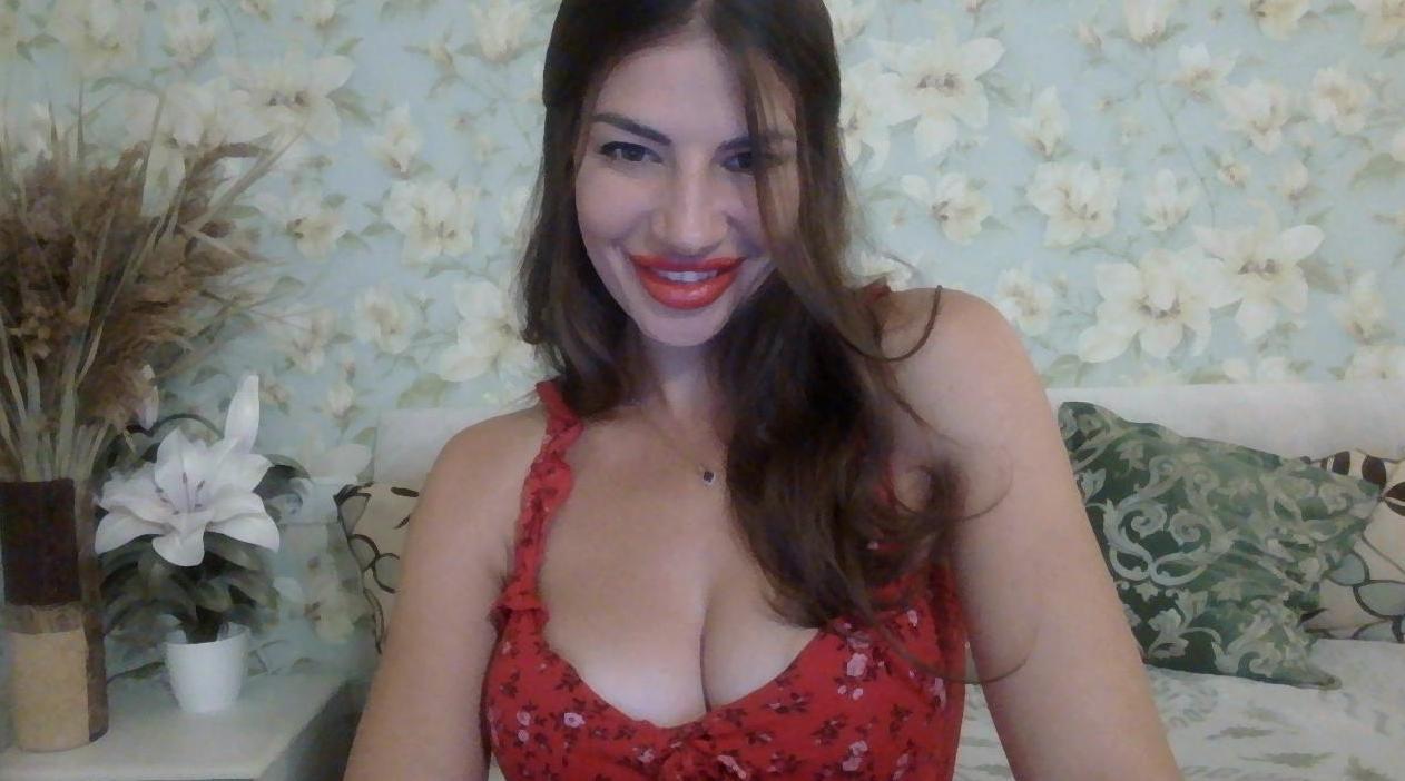 Webcam chat profile for julietta