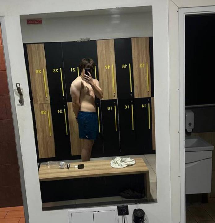 Webcam chat profile for HotXboy: Exhibition
