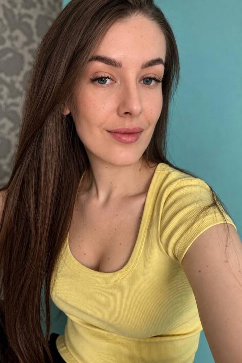 Webcam chat profile for YourLittleSecre: Dancing