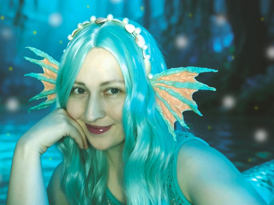 Webcam chat profile for Lunaris: Art