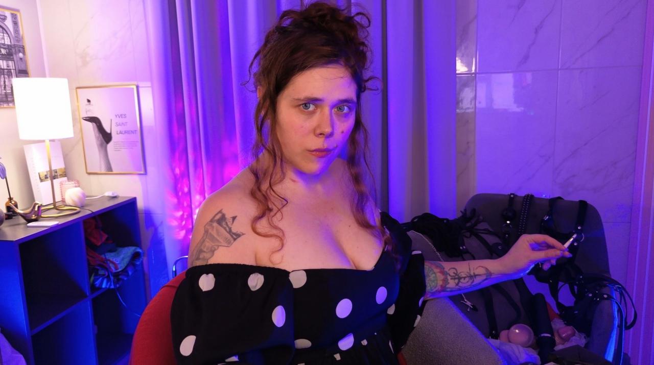 Webcam chat profile for SophiePure: Bondage & discipline