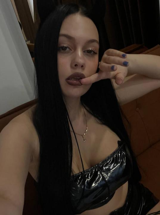 Webcam chat profile for A1delinee: Dominatrix