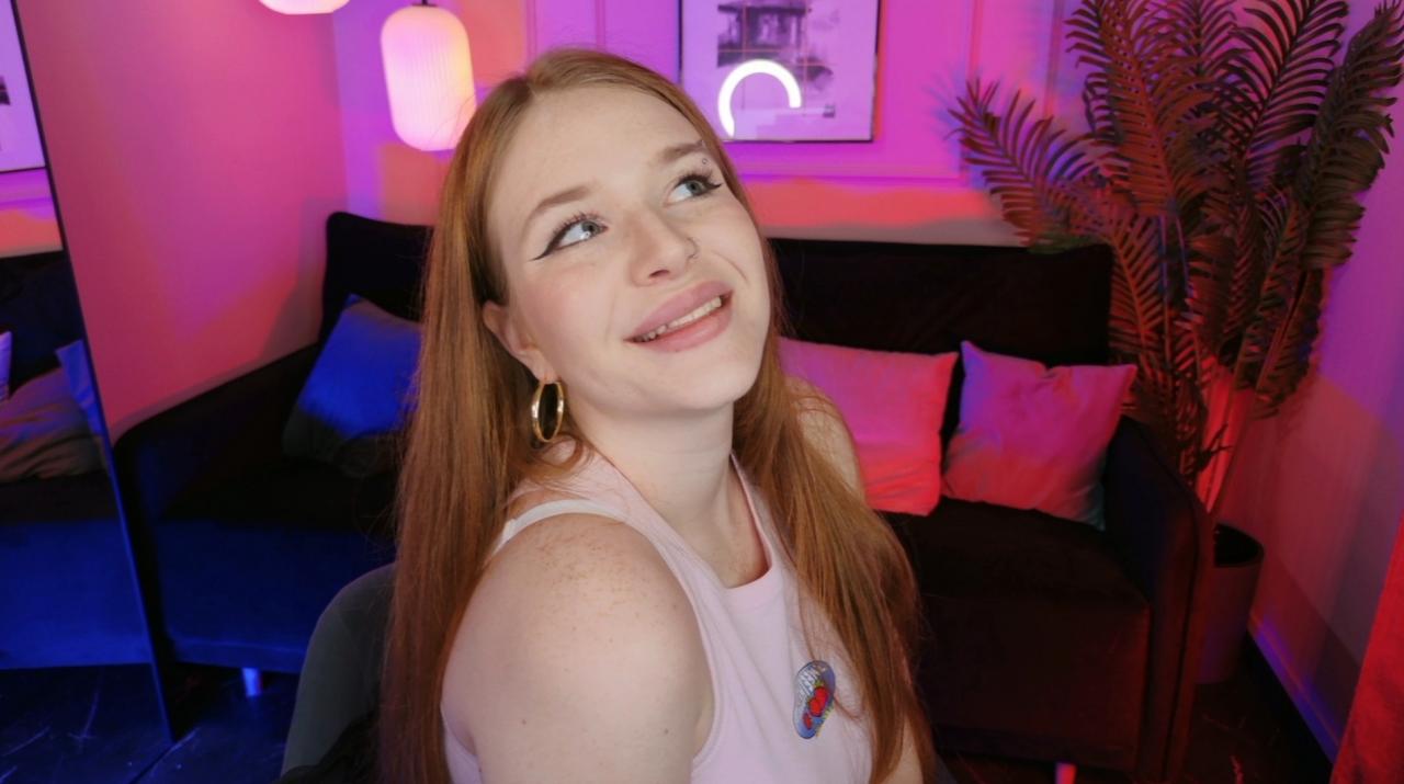 Webcam chat profile for RinKittyy: Leather