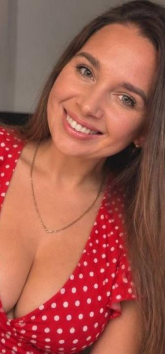 Webcam chat profile for IslaVixen: Ask about my Hobbies