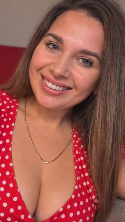 Webcam chat profile for IslaVixen: Ask about my Hobbies